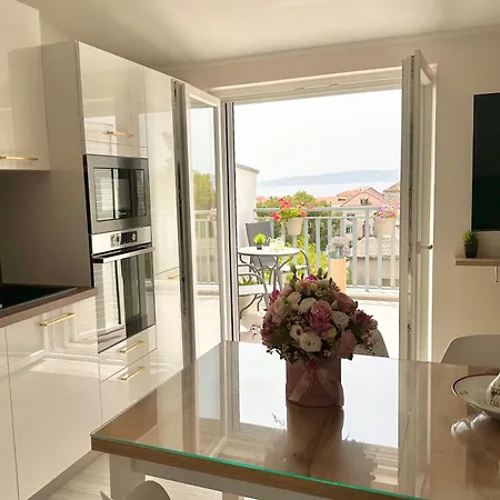 Apartament Bee House - Brand New 100 M From Sea